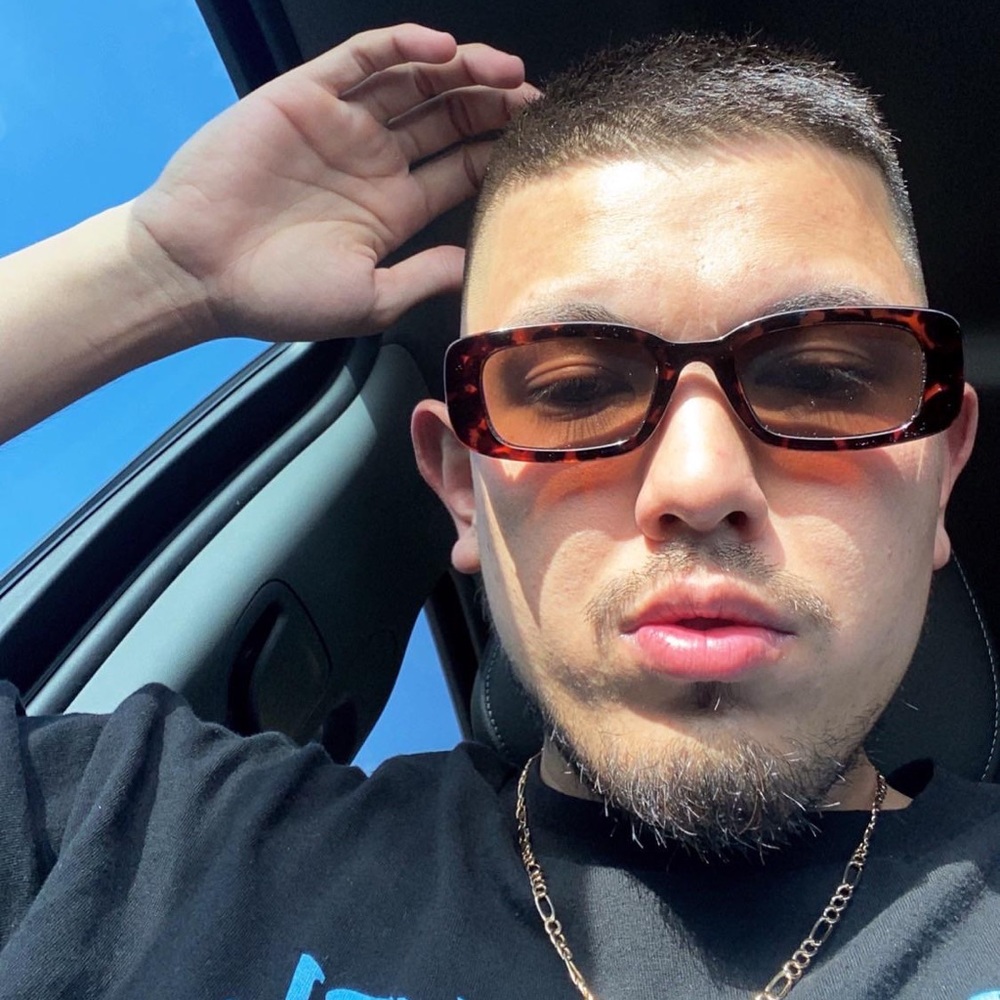 Meet your Posher, Alex